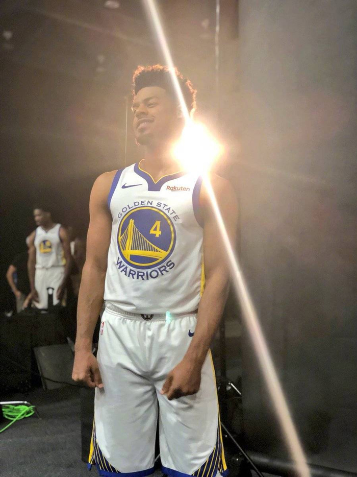 世体：巴萨希望今天收到市政府消息，在对毕包时回归诺坎普（世体：巴萨盼今日获市府回复，力争对阵毕包时重返诺坎普）